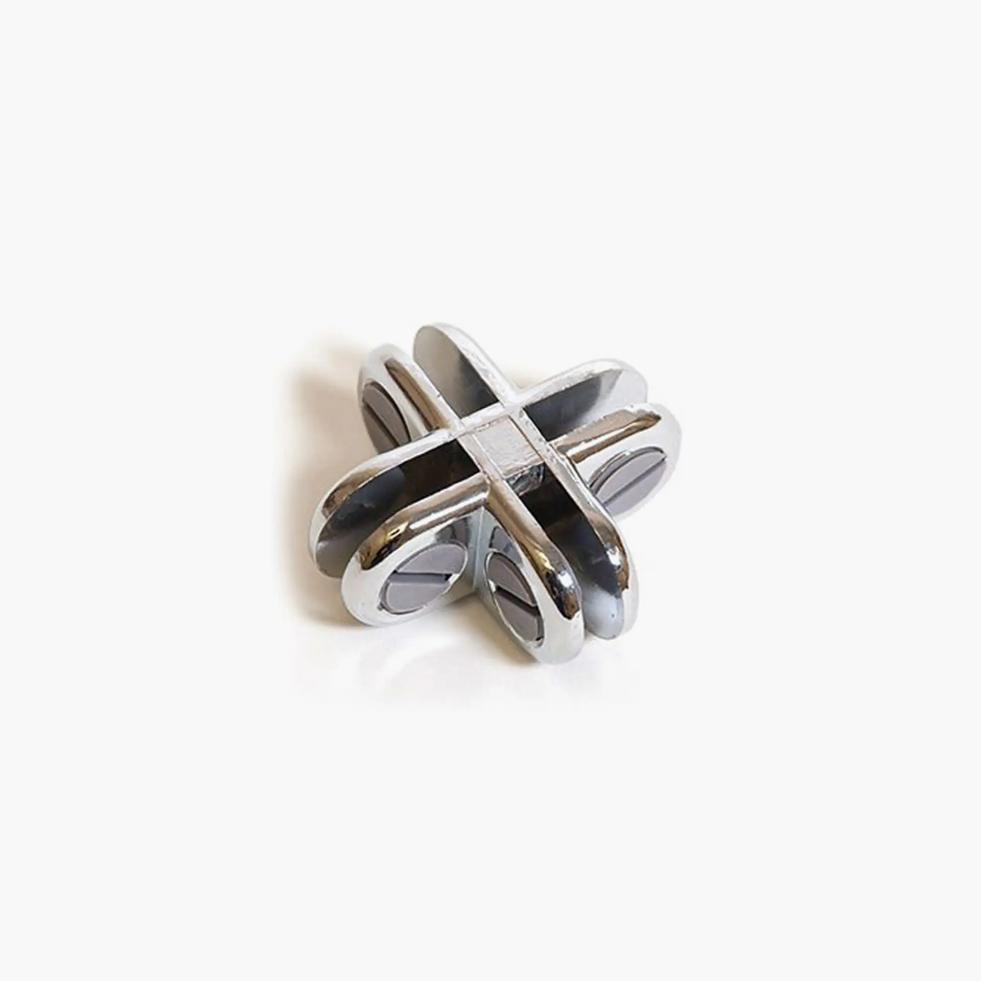 4 Way Chrome Glass Connector
