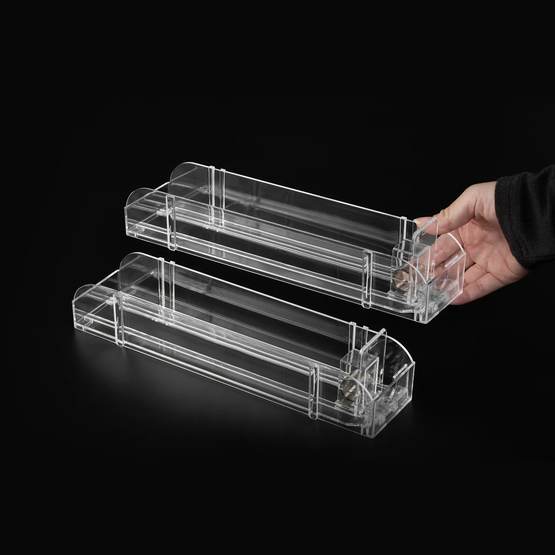 Side view of the transparent cigarette pusher